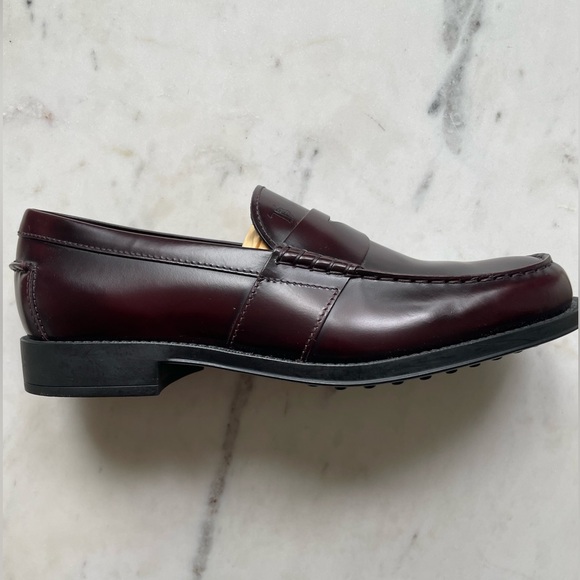 Tod’s Loafers in Leather - Picture 3 of 6